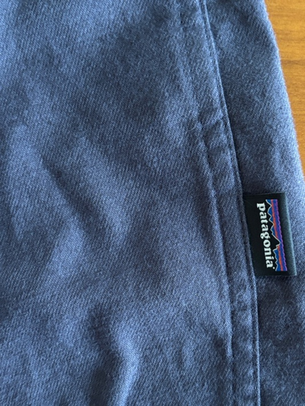 Patagonia Men's Button-Down Shirt in Dark Blue - Picture 5 of 7